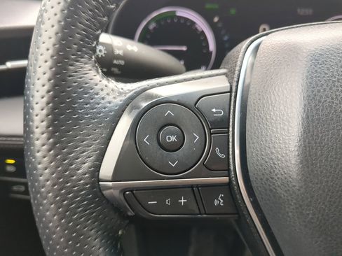 Used 2021 Toyota Avalon XSE image 29