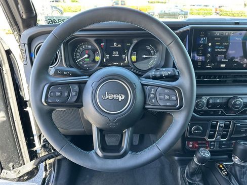 Certified 2025 Jeep Wrangler Unlimited Rubicon 4xe w/ Convenience Group image 12