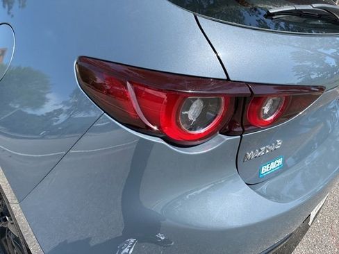 Used 2022 MAZDA MAZDA3 s FWD image 13