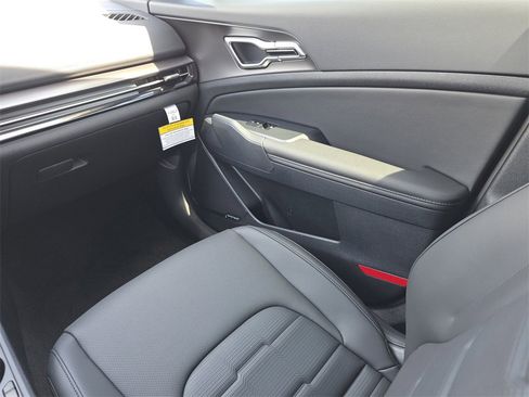 New 2026 Kia Sportage SX image 18