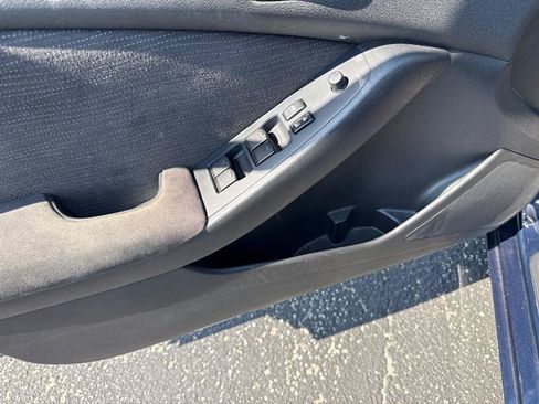 Used 2011 Nissan Altima 2.5 S FWD image 13
