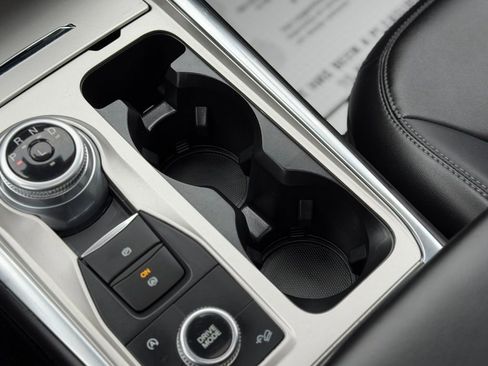 Used 2023 Ford Explorer XLT w/ Equipment Group 202A image 23