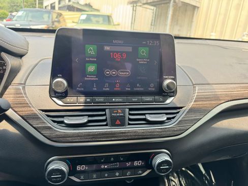 Used 2019 Nissan Altima 2.5 SL FWD image 18