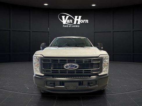 New 2026 Ford F250 XL w/ XL Off-Road Package image 9