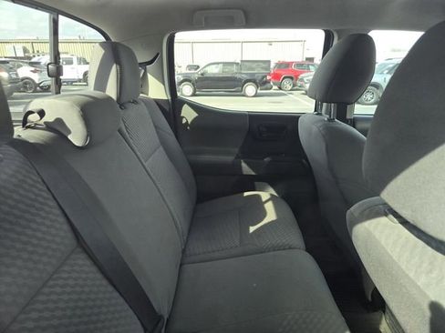 Used 2022 Toyota Tacoma SR AWD/4WD image 9