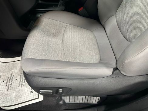 Used 2025 Toyota Sienna LE image 13