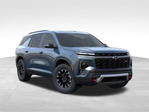 New 2026 Chevrolet Traverse Z71 w/ Enhanced Driving Package AWD/4WD image 7