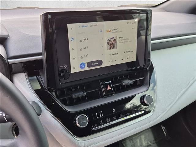 Used 2025 Toyota Corolla SE FWD image 14