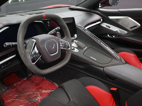 Used 2022 Chevrolet Corvette Stingray Premium Conv w/ Z51 Performance Package RWD image 21