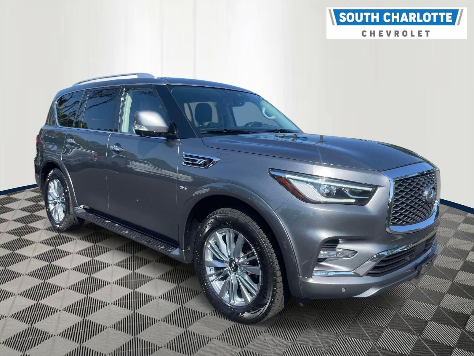 Used 2019 INFINITI QX80 Luxe AWD/4WD image 3