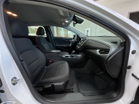 Used 2023 Chevrolet Malibu LT FWD image 28