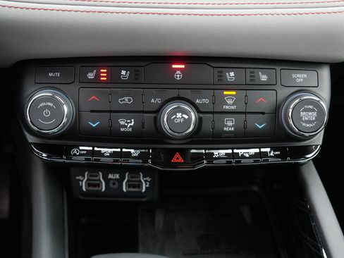 Used 2023 Dodge Durango Citadel image 23