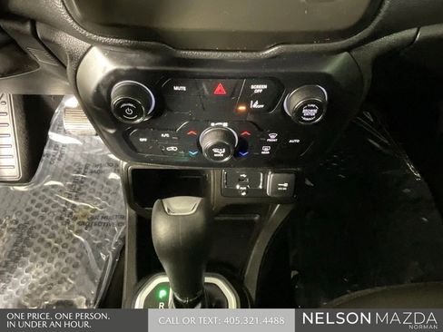 Used 2021 Jeep Renegade Latitude w/ Convenience Group FWD image 34