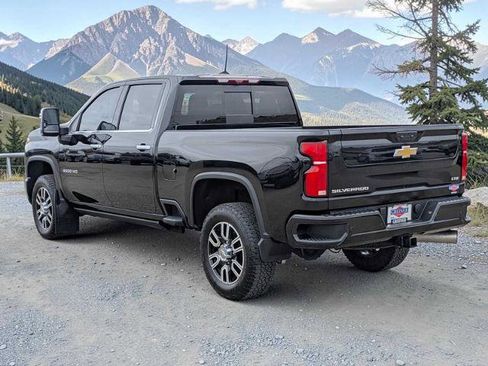 Used 2024 Chevrolet Silverado 3500 LTZ w/ LTZ Plus Package AWD/4WD image 4