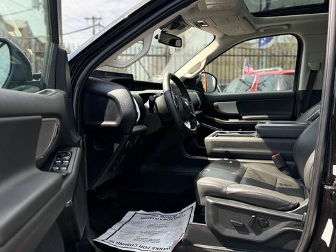 Used 2025 Ford Expedition Max Active image 35