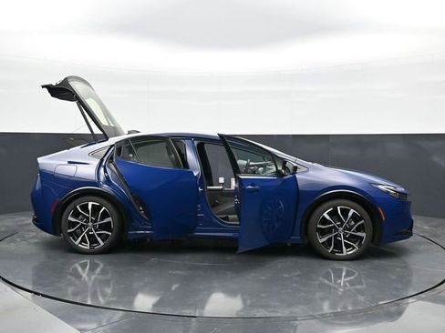 Used 2024 Toyota Prius Prime Premium FWD image 46
