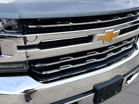 Used 2020 Chevrolet Silverado 1500 LTZ w/ LTZ Texas Edition RWD image 30