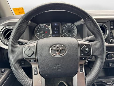 Used 2023 Toyota Tacoma SR5 AWD/4WD image 10