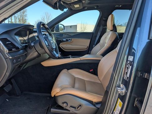 Used 2022 Volvo XC90 T6 Inscription w/ Advanced Package image 18