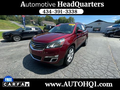 Used 2016 Chevrolet Traverse LT w/ Style and Technology Package FWD image 1