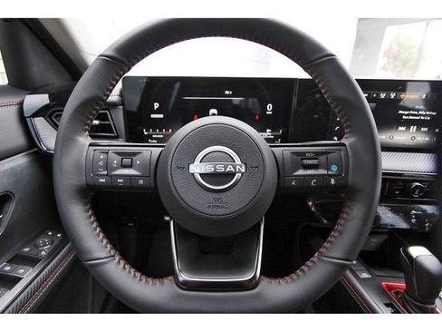 New 2025 Nissan Kicks SR image 13