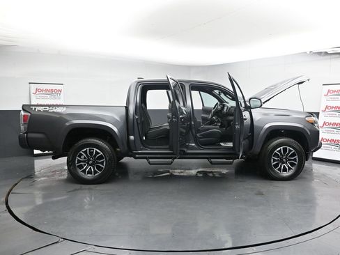 Used 2022 Toyota Tacoma TRD Sport image 41
