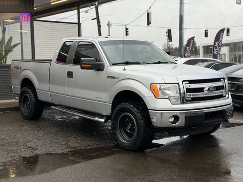 Used 2014 Ford F150 XLT w/ Equipment Group 301A Mid image 3