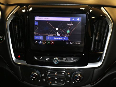 Used 2020 Chevrolet Traverse LT w/ LT Premium Package image 64