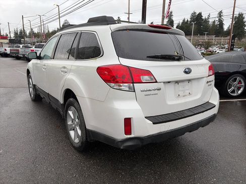 Used 2013 Subaru Outback 2.5i Limited w/ Moonroof Pkg image 3