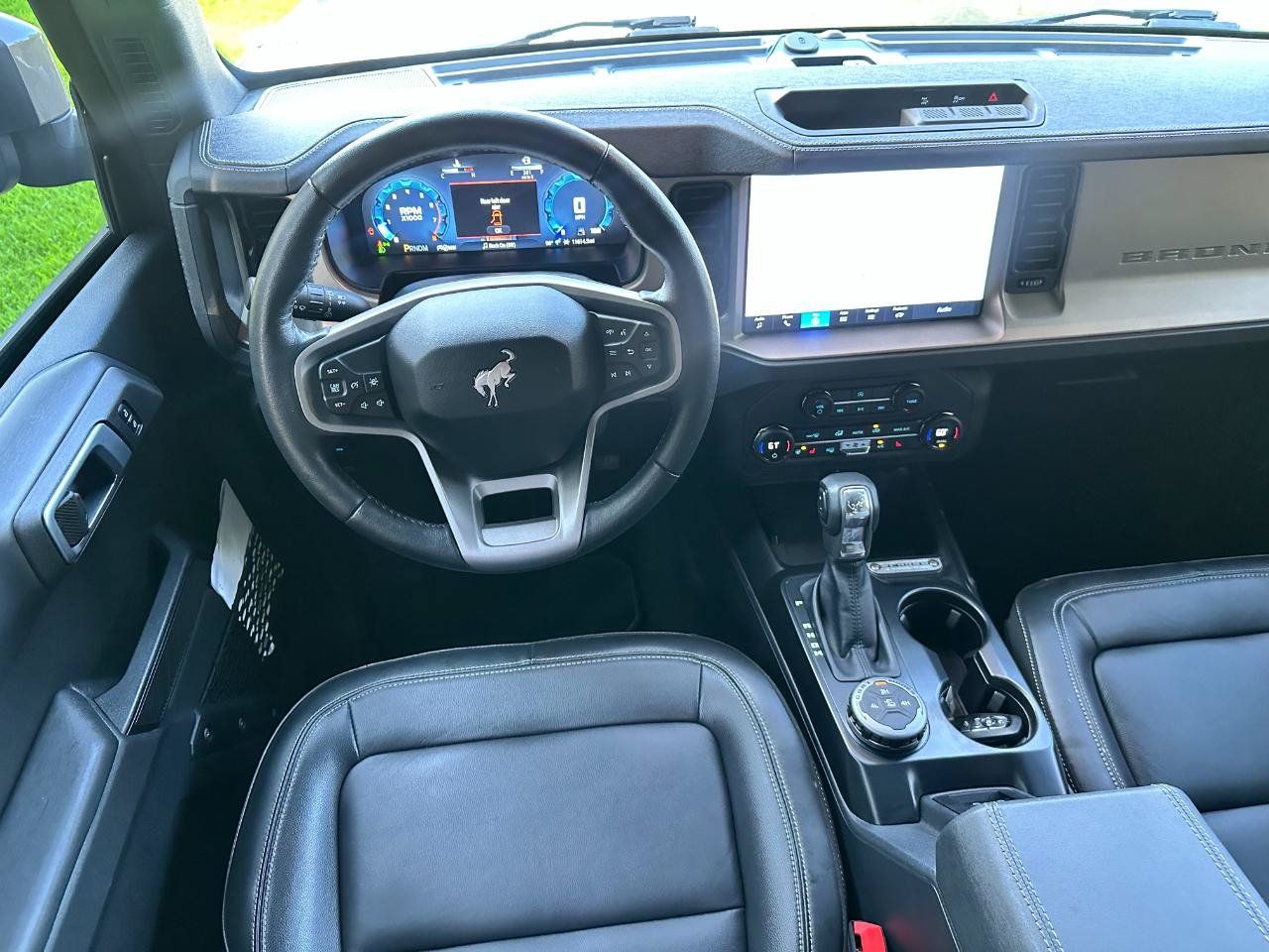 Used 2025 Ford Bronco Outer Banks AWD/4WD image 28