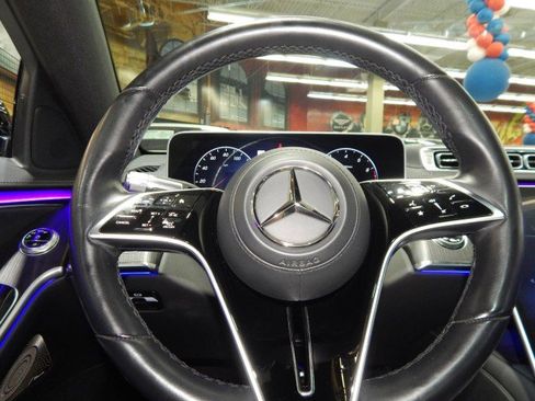 Used 2023 Mercedes-Benz S 580 4MATIC Sedan w/ AMG Line image 37