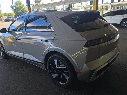 Used 2025 Hyundai Ioniq 5 Limited image 6