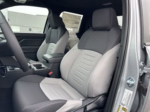 New 2026 Toyota Tacoma TRD Off-Road AWD/4WD image 19