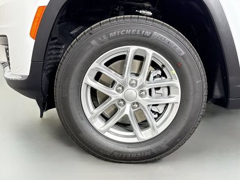 New 2026 Jeep Grand Cherokee L 4WD image 31