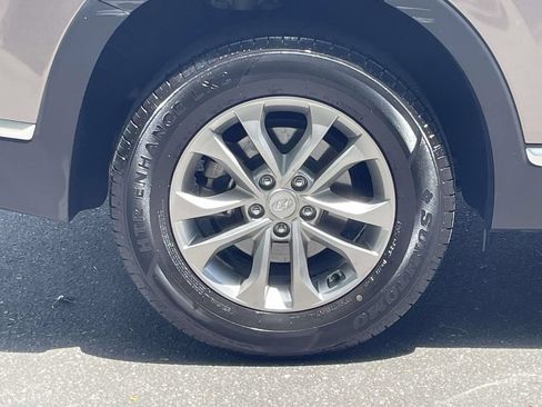 Used 2019 Hyundai Santa Fe SE AWD/4WD image 7