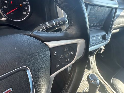 Used 2019 GMC Acadia SLT w/ LPO, Black Accent Package image 23