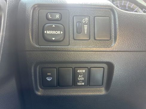 Used 2019 Toyota 4Runner TRD Off-Road Premium AWD/4WD image 15