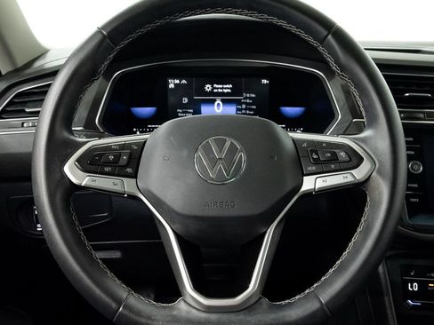 Used 2023 Volkswagen Tiguan SE w/ Panoramic Sunroof Package AWD/4WD image 14