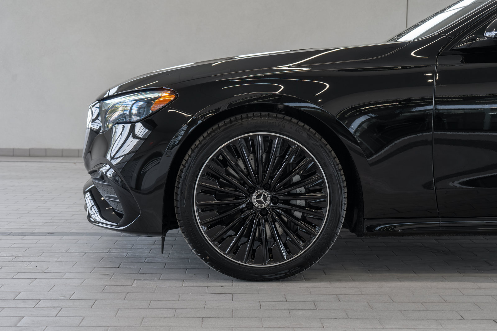 Used 2026 Mercedes-Benz E 450 4MATIC Sedan image 4