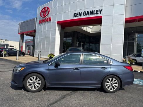 Used 2017 Subaru Legacy 2.5i Premium AWD/4WD image 2