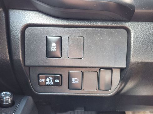Used 2023 Toyota Tacoma SR AWD/4WD image 25