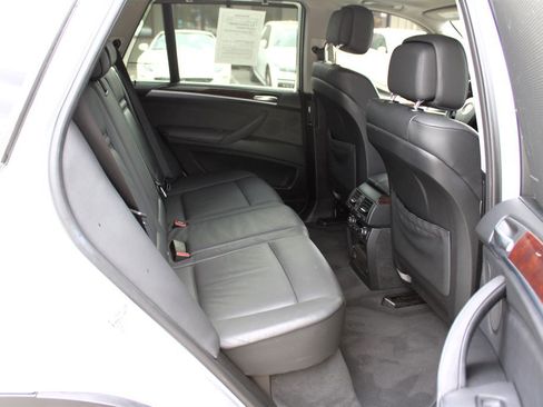 Used 2012 BMW X5 xDrive35d image 18