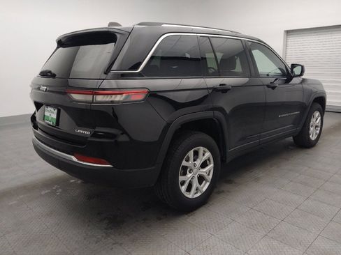 Used 2023 Jeep Grand Cherokee Limited image 9