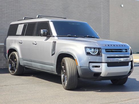 Used 2023 Land Rover Defender 130 S image 10