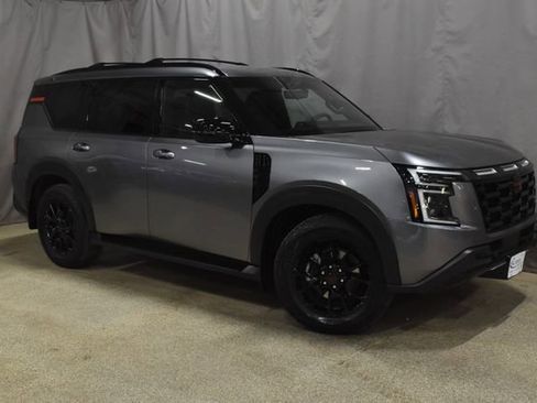 Used 2025 Nissan Armada PRO-4X image 4