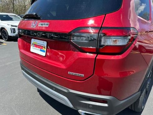 New 2025 Honda Pilot Touring image 38