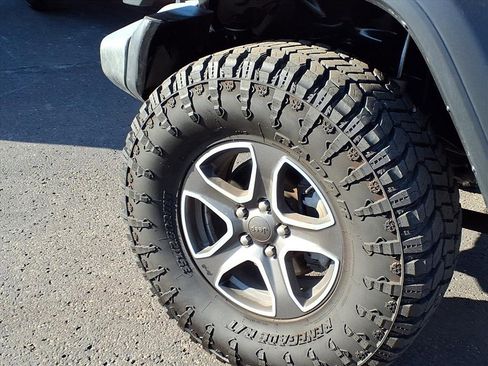 Used 2020 Jeep Wrangler Unlimited Sport image 14