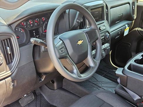 New 2026 Chevrolet Silverado 1500 Custom image 3