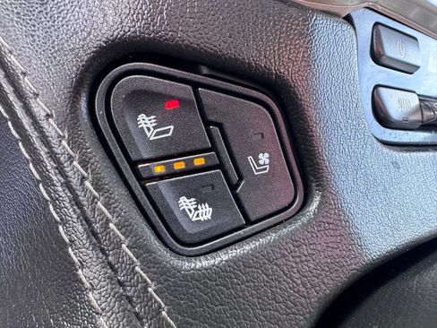 Used 2018 GMC Yukon XL Denali w/ Denali Ultimate Package image 28