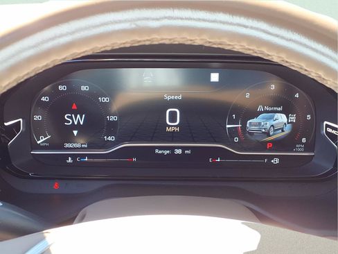 Used 2023 GMC Yukon Denali AWD/4WD image 32